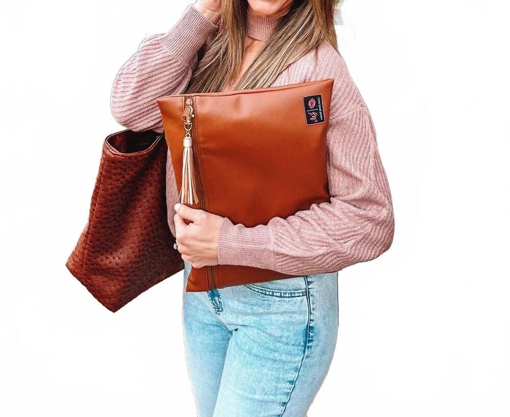 NEW MAKEUP JUNKIE women's jumbo top zipper bag in smooth cognac